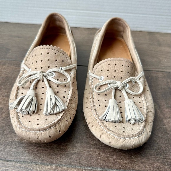 Coach Beige Nadia Moccasins - Leather Driving Shoes with Tassels - Size: 7.5 - Picture 4 of 13